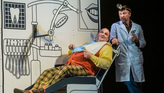 Спектакль «Неслужебный роман»