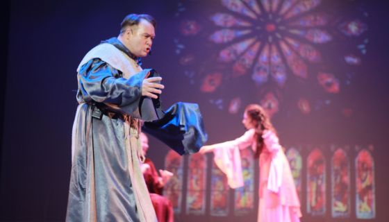 Мюзикл-шоу «Нотр-Дам де Пари» и «Ромео и Джульетта»